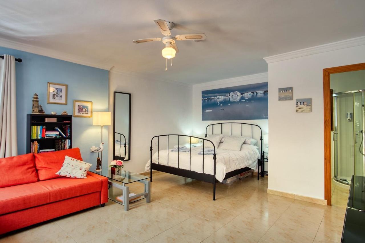 Casa Las Torres B&B Iznate Екстер'єр фото