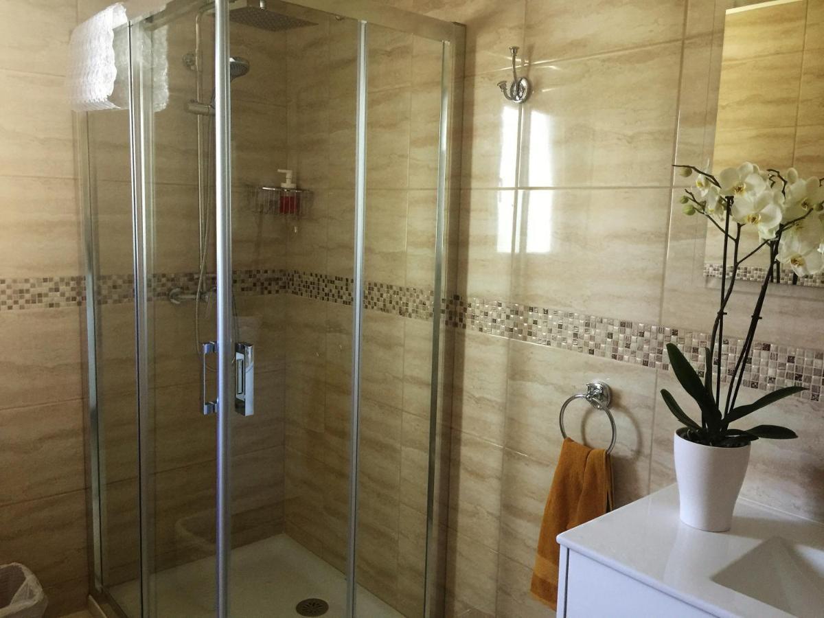 Casa Las Torres B&B Iznate Екстер'єр фото