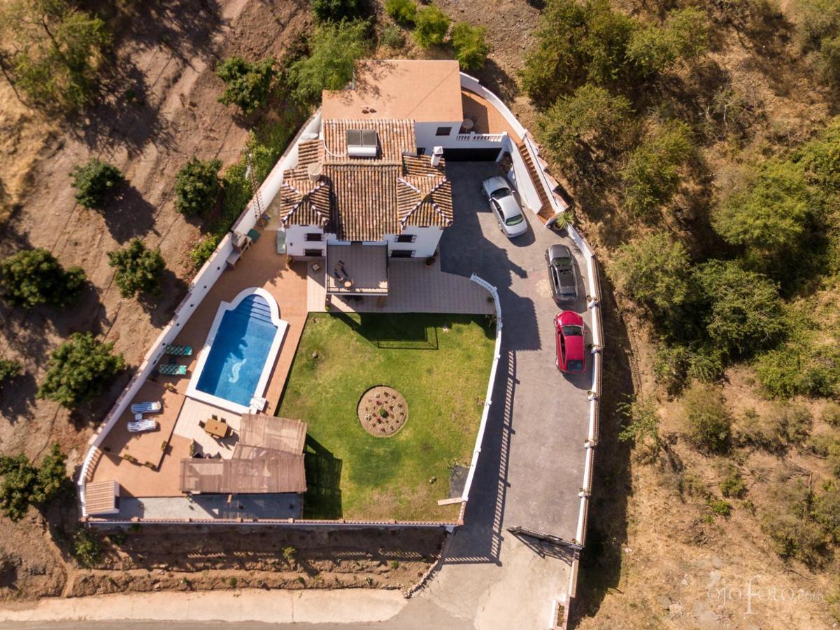Casa Las Torres B&B Iznate Екстер'єр фото