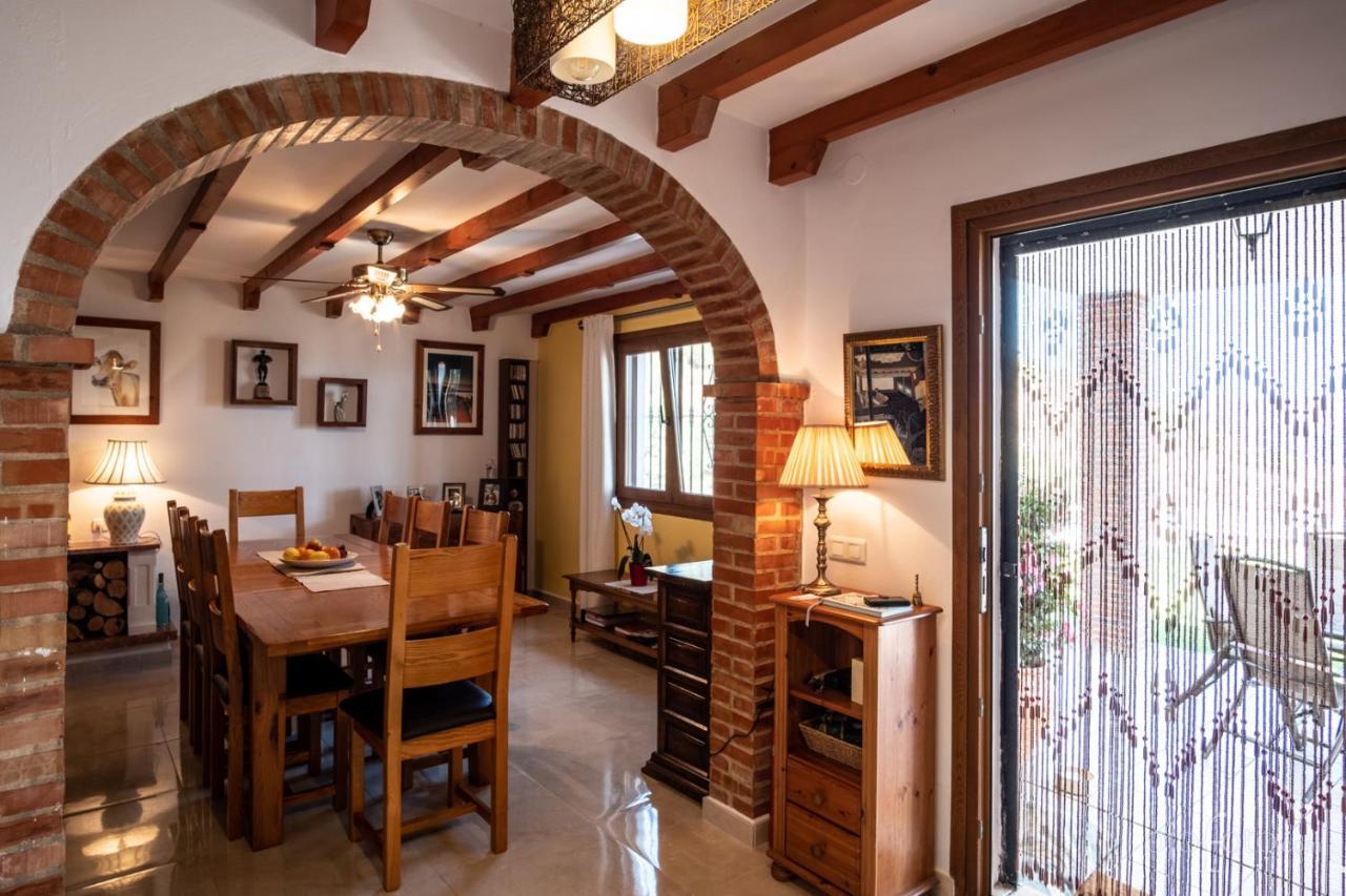 Casa Las Torres B&B Iznate Екстер'єр фото